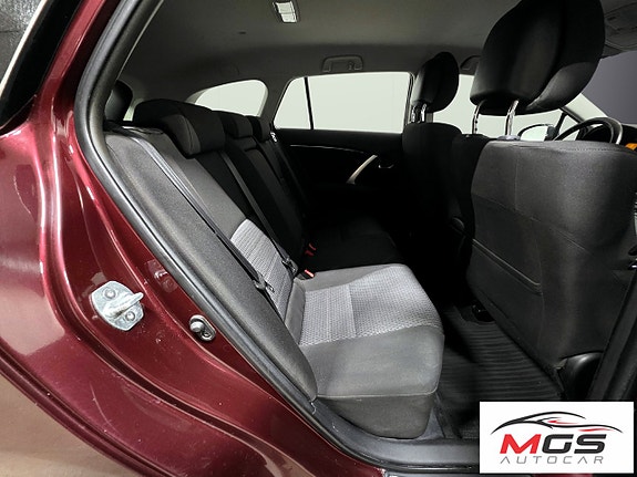 Toyota Avensis 14 of 24