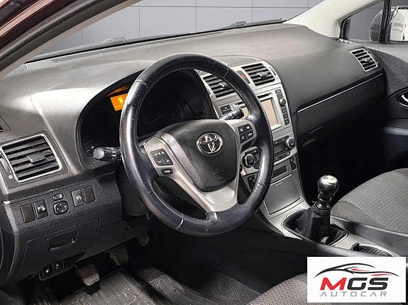 Toyota Avensis 17 of 24