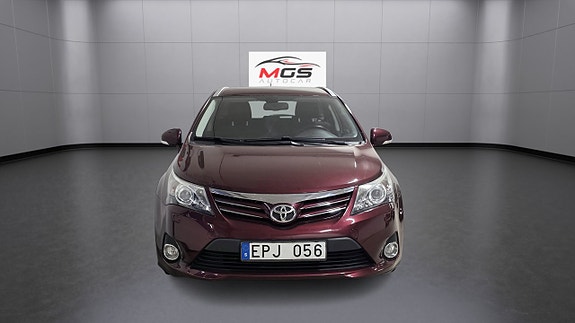 Toyota Avensis 8 of 24