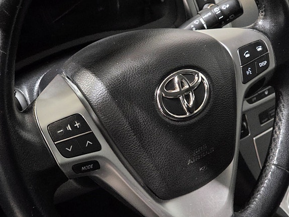 Toyota Avensis 18 of 24