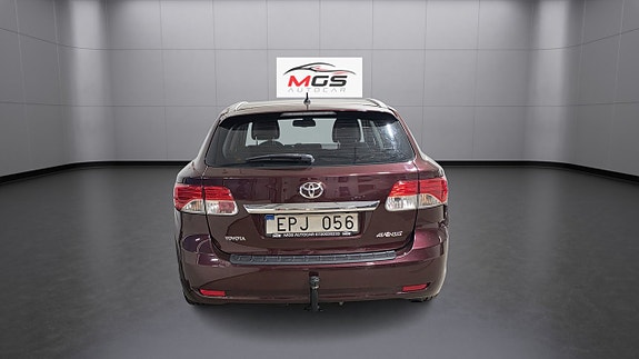 Toyota Avensis 7 of 24