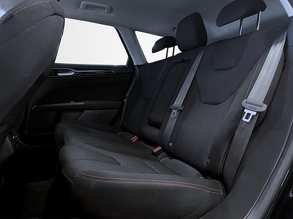 Ford Mondeo 15 of 18