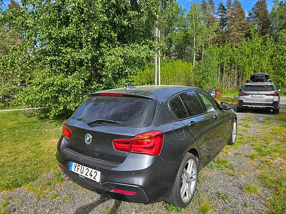 BMW 120d 2 of 5