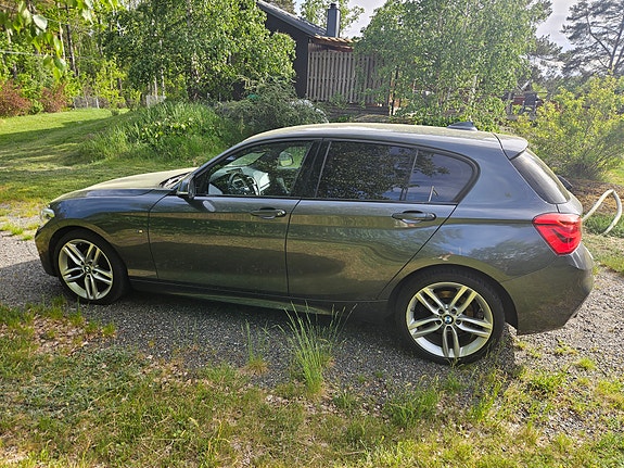 BMW 120d 3 of 5