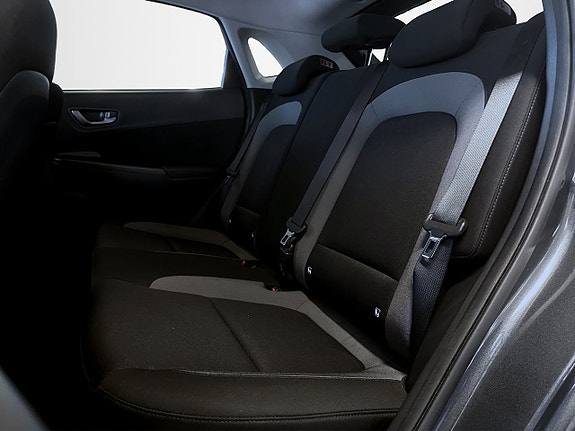 Hyundai Kona 14 of 17