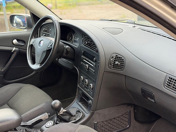 Saab 9-5 13 of 15
