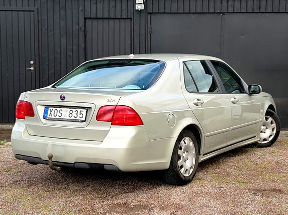 Saab 9-5 3 of 5
