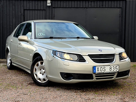 Saab 9-5 2 of 5