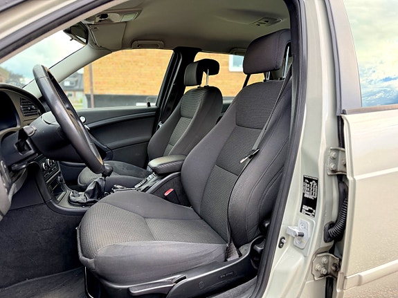 Saab 9-5 8 of 15