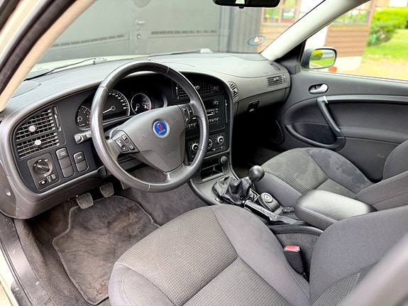 Saab 9-5 7 of 15