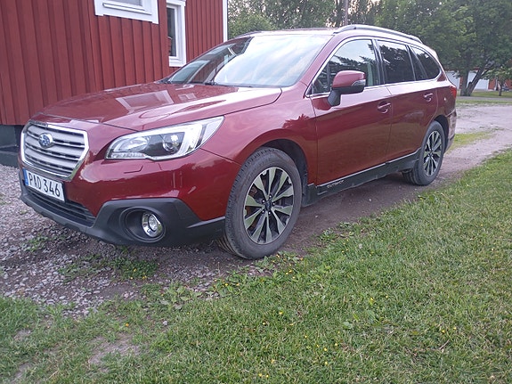 Subaru Outback 2 of 5