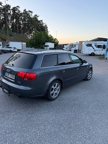 Audi A4 5 of 5