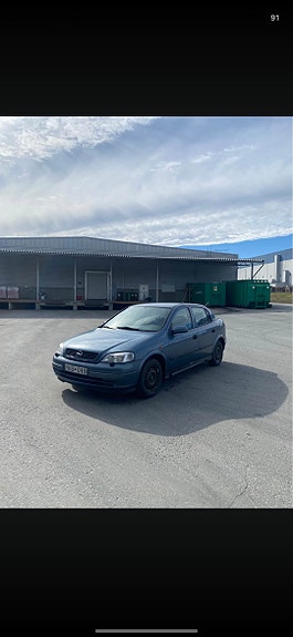 Opel Astra 2 of 4