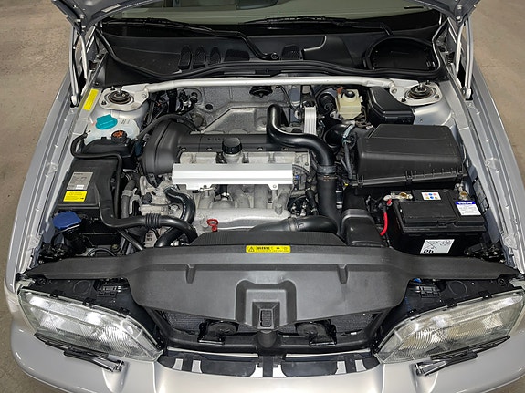 Volvo S70 2 of 5