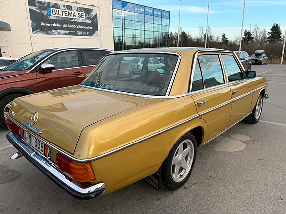Mercedes-Benz 200 5 of 5