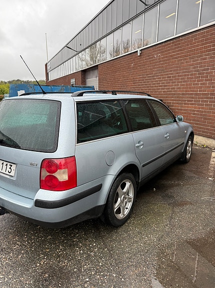 Volkswagen Passat 3 of 5