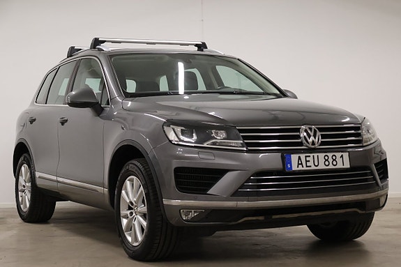 Volkswagen Touareg 3 of 5