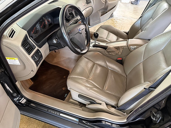 Volvo S60 5 of 5