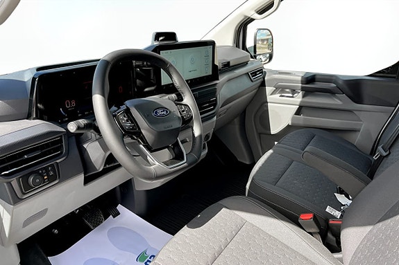 Ford Transit Custom 4 of 5