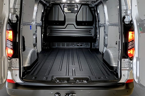 Ford Transit Custom 8 of 9