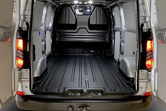 Ford Transit Custom 9 of 11