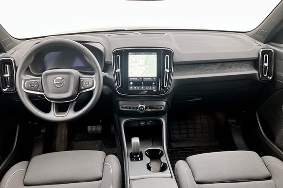 Volvo EX40 4 of 5
