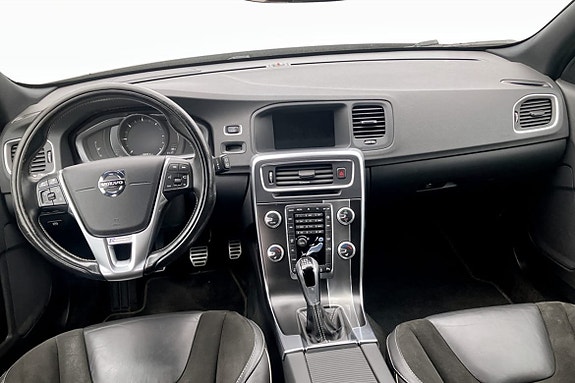 Volvo V60 4 of 5