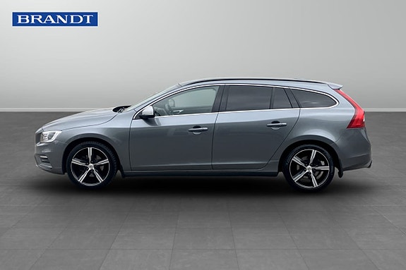 Volvo V60 3 of 5