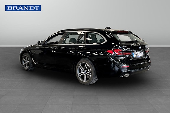 BMW 530e 2 of 5