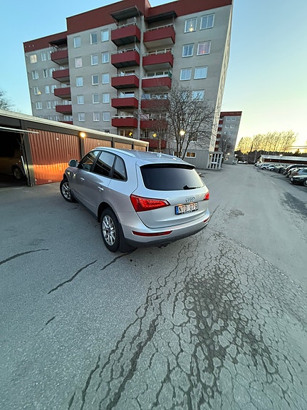Audi Q5 2 of 5
