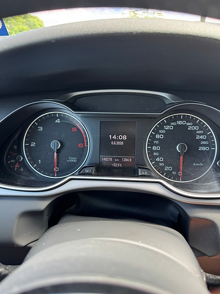 Audi A4 4 of 5