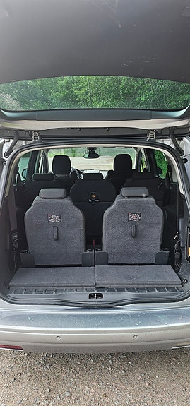 Peugeot 5008 4 of 5
