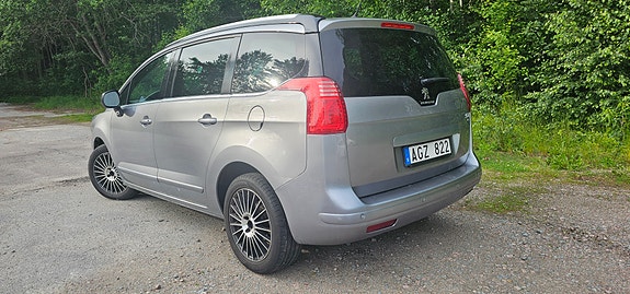 Peugeot 5008 3 of 5