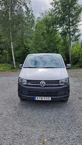 Volkswagen Transporter 3 of 5