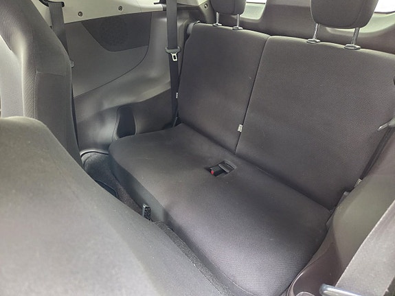 Toyota IQ 11 of 11