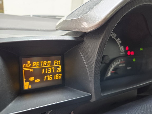 Toyota IQ 10 of 11