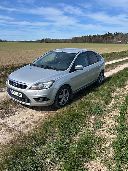 Ford Focus 2 of 5