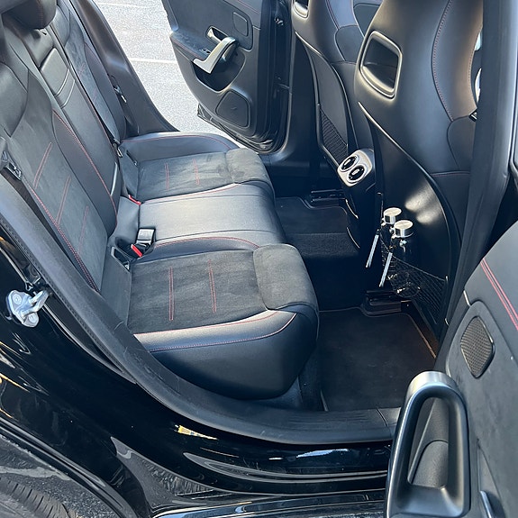 Mercedes-Benz CLA200 10 of 21