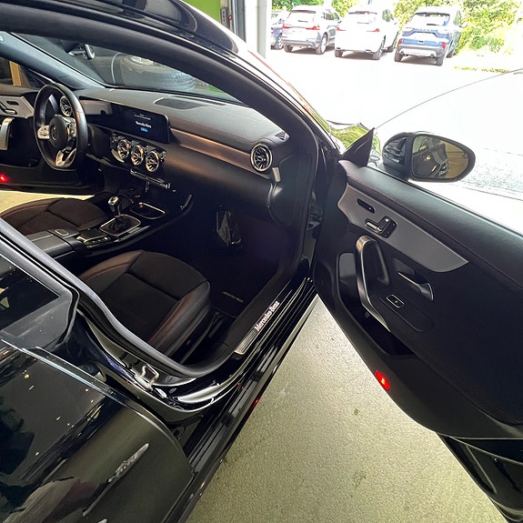 Mercedes-Benz CLA200 16 of 21