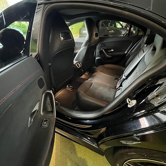 Mercedes-Benz CLA200 11 of 21