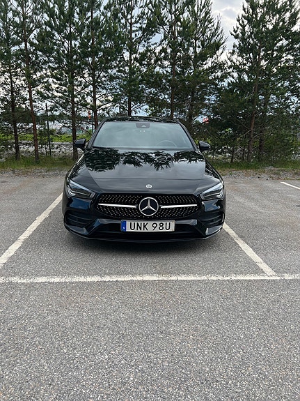 Mercedes-Benz CLA200 2 of 5