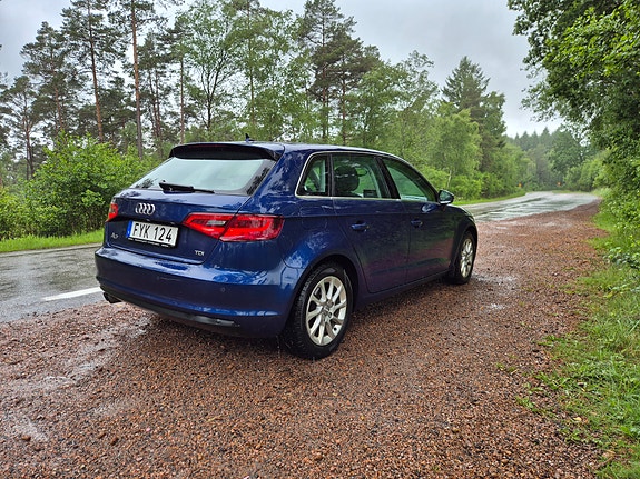 Audi A3 3 of 5