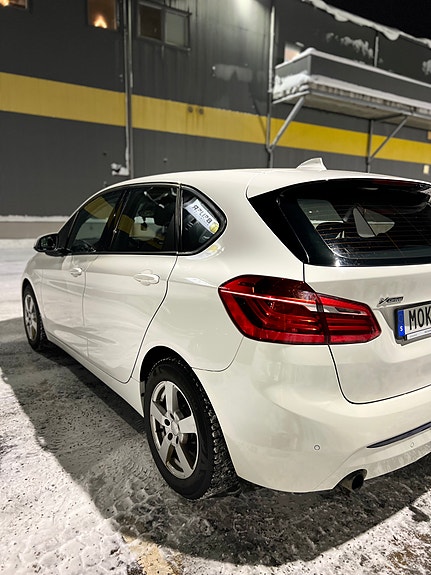 BMW 220d 12 of 14