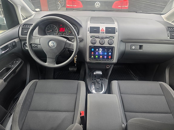 Volkswagen Touran 5 of 5