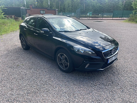 Volvo V40 Cross Country 3 of 4