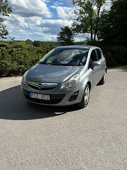 Opel Corsa 2 of 5