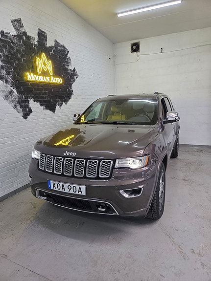 Jeep Grand Cherokee 2 of 5