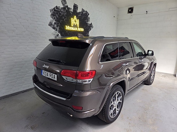 Jeep Grand Cherokee 5 of 5