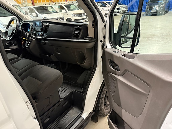 Ford Transit 10 of 14