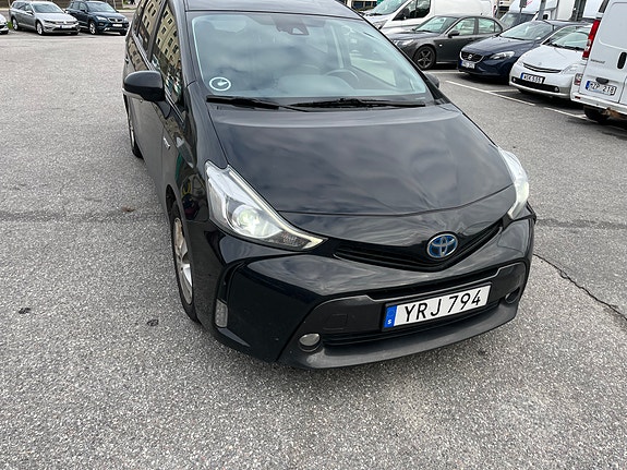 Toyota Prius+ 7 of 9